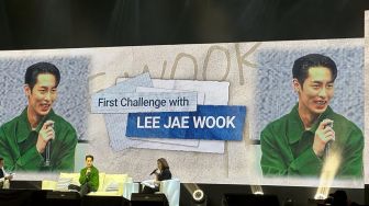 Fan Meeting Perdana Lee Jae Wook di Jakarta Sukses Besar, Sang Aktor Bagi-Bagi Banyak Hadiah Buat Fans