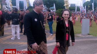 Prosesi Kirab Hari Jadi Banjarnegara Berlangsung Meriah