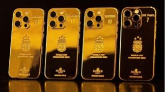 Lionel Messi Bagikan Iphone Berlapis Emas 24 Karat ke Tim Argentina, Begini Reaksi Warganet