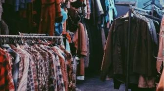 Wacana Kemenkop UKM Larang Thrifting yang Disambut Suka Sekaligus Duka Publik