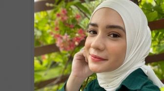 Tampilkan Foto Tanpa Hijab saat Ucapkan Ultah Adik, Putri Anne Langsung Dihujat Warganet