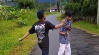Viral Video Pelajar Dianiaya Gerombolan Pemuda di Pasuruan