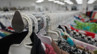 4 Manfaat Berbelanja di Thrift Shop, Surganya Barang Bekas Berkualitas