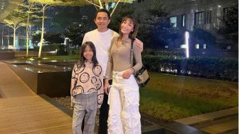 Rahasia di Balik Ekspresi Datar Regi Datau, Apakah Hubungan dengan Ayu Dewi Renggang karena Isu Perselingkuhan?