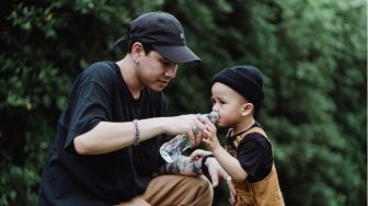 Ingin Anak Memiliki Sikap Empati? Yuk Terapkan 8 Cara Menumbuhkannya!