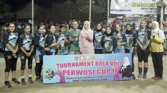 Final Bola Voli Perwosi Cup II OKU Timur, Galaxy Keluar Sebagai Juara