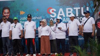 25 Tahun Kementerian BUMN, Semen Gresik ajak Ribuan Warga Jalan Sehat di Rembang Jateng