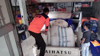 BPBD Kepri Kirimkan Bantuan Logistik untuk Korban Longsor di Serasan