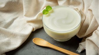 Bisa Mengatasi Jerawat, Ini 5 Manfaat Masker Yogurt untuk Wajah