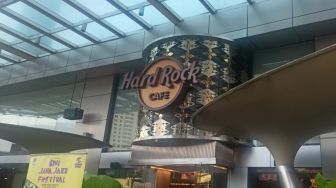Hard Rock Cafe Jakarta Tutup Permanen, Koleksi Memorabilia Musisi Bakal Dikembalikan ke Amerika