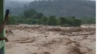 Sungai Lematang Meluap, Lahat Sumsel Dikepung Banjir Dan Longsor Pagi Ini