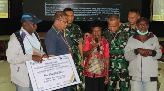 ASABRI Beri Santunan Prajurit TNI yang Gugur di Yahukimo Papua