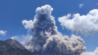 Gunung Merapi Erupsi, Sejumlah Wilayah Diguyur Abu Vulkanik