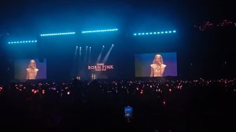 Guncang GBK, Seksinya Jennie cs Nyanyikan Kill This Love di Konser BLACKPINK