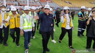 Ketum PSSI Erick Thohir Kunjungi Si Jalak Harupat Pastikan Renovasi Tepat Waktu