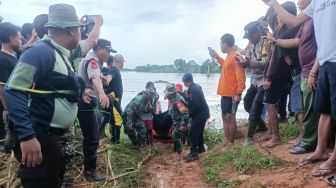 Pengemudi Mobil Strada yang Hanyut Terbawa Banjir di Lampung Tengah Ditemukan Meninggal