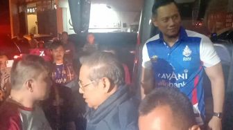 Momen Menegangkan SBY dan AHY Tonton Laga Jakarta Lavani Allo Bank di GOR Sritex Arena:Saya Sampai Habis Suaranya