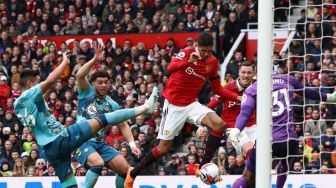 Varane dan Evans Siap Tempur, Erik Ten Hag Tersenyum Jelang Laga Chelsea vs Manchester United