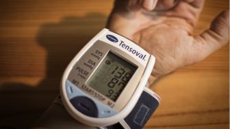 Mengukur Tekanan Darah Secara Rutin Jadi Cara Deteksi Hipertensi