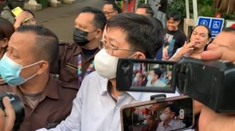 Diperiksa Selama Delapan Jam, Wahono Saputro Kembali Bungkam Saat Meninggalkan KPK