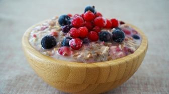 4 Resep Oatmeal untuk Sahur, Simpel dan Kenyangnya Awet