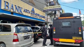Kronologi Perampokan Bank Arta Kedaton Makmur, Pelaku Tembaki Karyawan dan Satpam