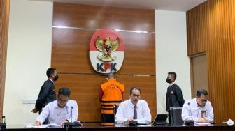Rancang Skenario Palsu Kasus Korupsi Infrastruktur di Maluku, KPK Tetap Pengacara Laurenzius jadi Tersangka