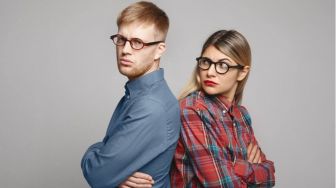 4 Alasan Pasangan Sulit Dinasihati, Sifatnya Keras Kepala!