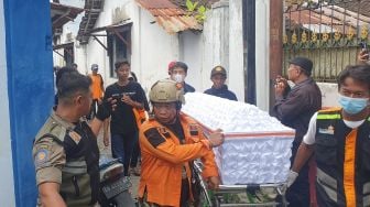 Begini Suasana Rumah Duka Mayat Perempuan yang Ditemukan Termutilasi di Penginapan Sleman