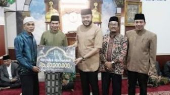 Dana Hibah Rp30 Juta untuk Masjid Al - Ikhlas