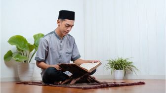 Ramadan Makin Bermakna, Yuk Lakukan 4 Tips Ini agar Bisa Khatam Al-Quran!