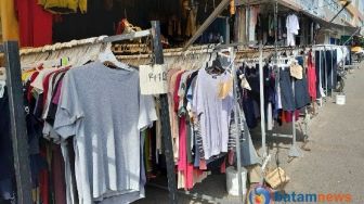 Tips Membeli Baju Bekas Impor Berkualitas di Batam, Jangan Salah Pilih