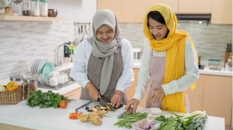 Adab dan Doa sebelum Memasak, Bikin Makanan yang Dimasak Lebih Berkah
