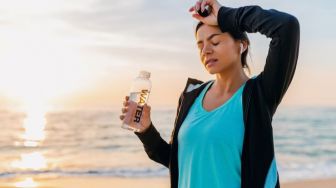 4 Cara Mencukupi Cairan Selama Puasa agar Tidak Dehidrasi