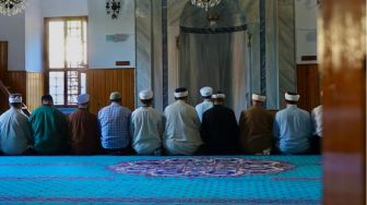 Doa Sholat Witir, Lengkap dengan Wirid dan Arab Latin