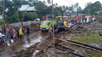 Pentingnya Dapur Umum Saat Bencana Desa Klabat Minahasa Utara