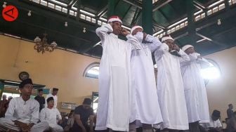 Sejak Abad ke-14, Ini Tradisi yang Dipertahankan Jemaah di Masjid Kesultanan Ternate