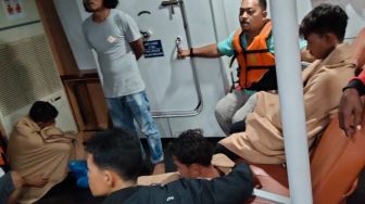 Boat Cargo Terombang-ambing di Laut Mentawai, 4 Orang Hilang