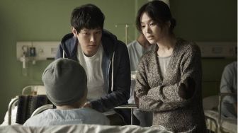 Mengandung Bawang, 4 Film Korea Bertema Keluarga yang Bikin Mewek