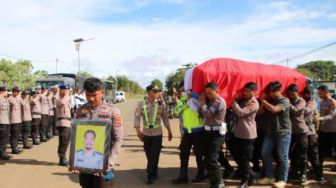 Gugur di Puncak Jaya, Polisi Korban Serangan KKB Dimakamkan di Merauke