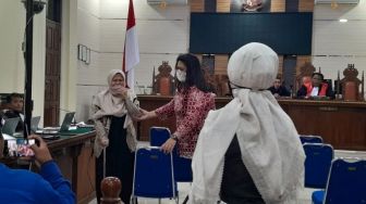 Istri Ceritakan Detik-detik Karomani Ditangkap KPK di Kamar Hotel di Bandung
