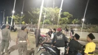 Ganggu Masyarakat, Satpol PP Kab. Tangerang Bubarkan Kerumunan Remaja