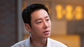 5 Potret Kim Dong Wook di Run Into You, Drama Korea yang Mengangkat Kisah Seorang Jurnalis dan Penulis