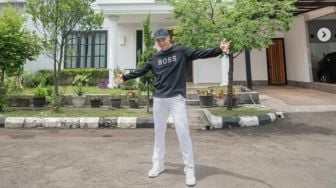 Fadly Faisal Beli Rumah Mewah di Usia Muda, Apa Sih Rahasianya?