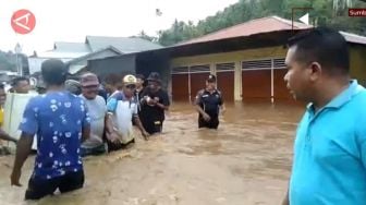 Halmahera Barat Dilanda Banjir, Ratusan Rumah Tergenang hingga 50 cm