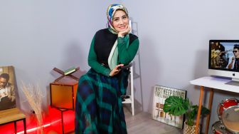 Cici Paramida Klarifikasi Foto Bareng Pria Turki, Beneran Pacar Baru?