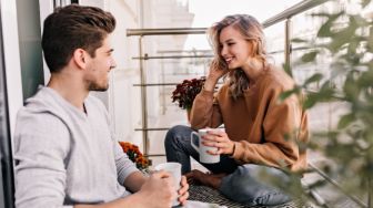 4 Zodiak yang Mudah Berkompromi dalam Hubungan, Makin Harmonis!