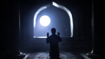 Doa Lailatul Qadar Arab Latin dan Artinya Dalam 2 Versi