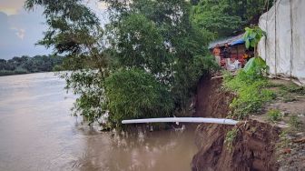 Tebing Bengawan Solo Longsor, 3 Rumah Warga Bojonegoro Terancam