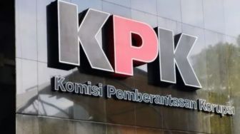 Pasca OTT KPK, Gubernur Sulsel Minta Proyek Kereta Api Makassar - Parepare Tidak Berhenti